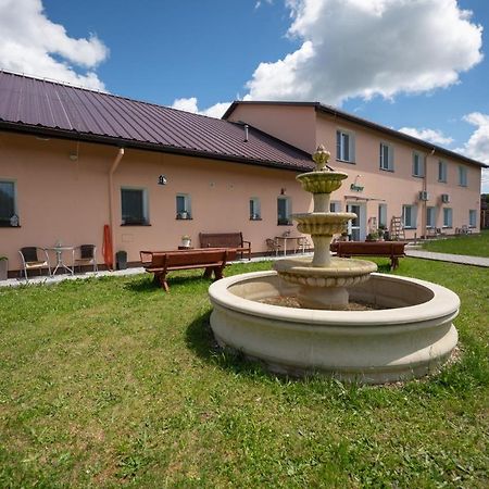 Penzion v Lukách Dlouhá Ves Exterior foto